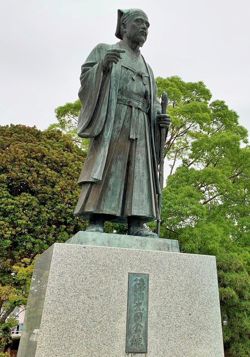 写真　水戸光圀の銅像