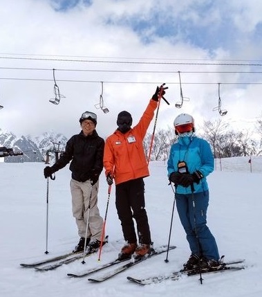 写真　４月１７日スキーレッスン中のSさんとのスナップ